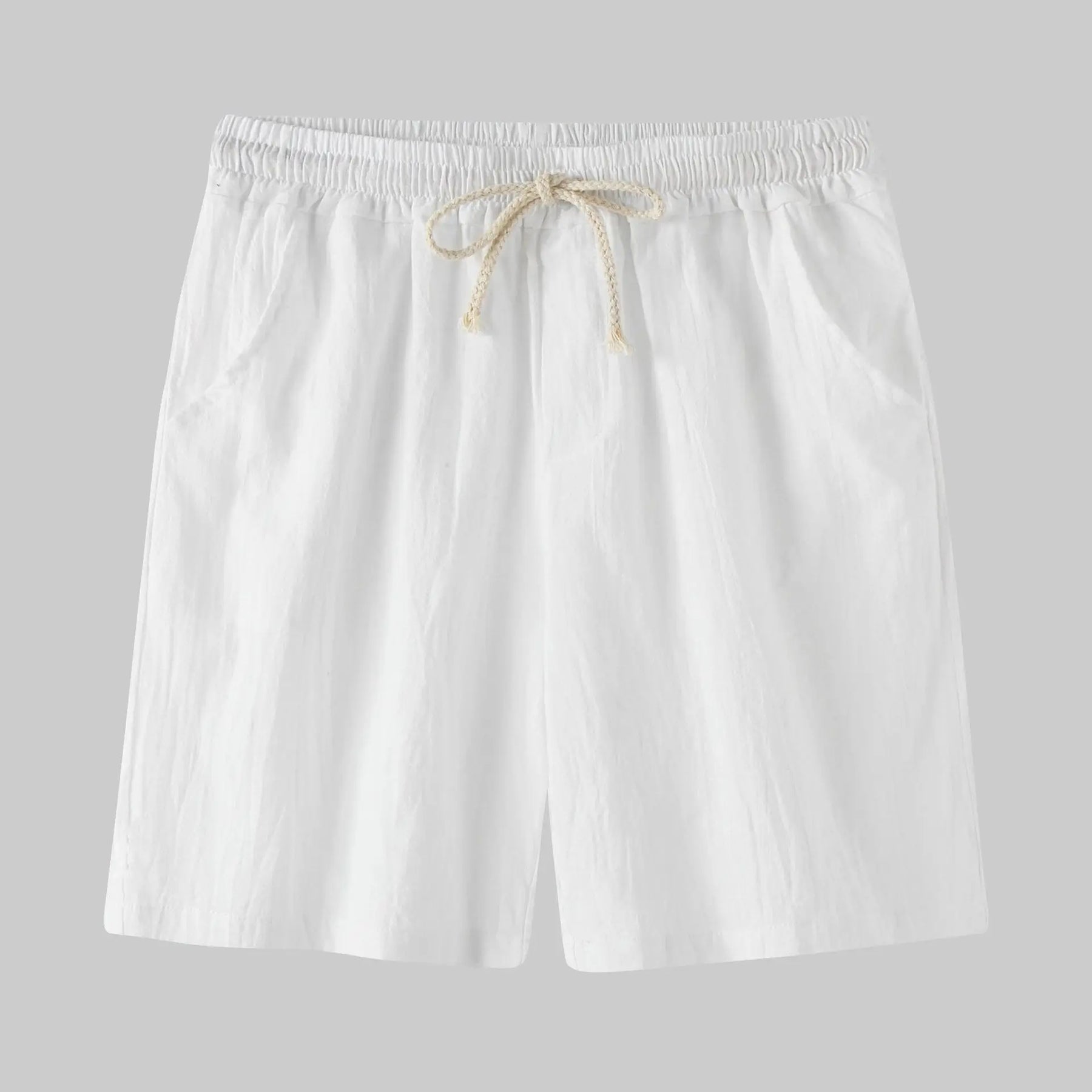 Bermuda de Linho Masculina Vonluthen VL011, feita com linho nobre, modelagem sofisticada e caimento impecável, garantindo conforto e elegância atemporal.