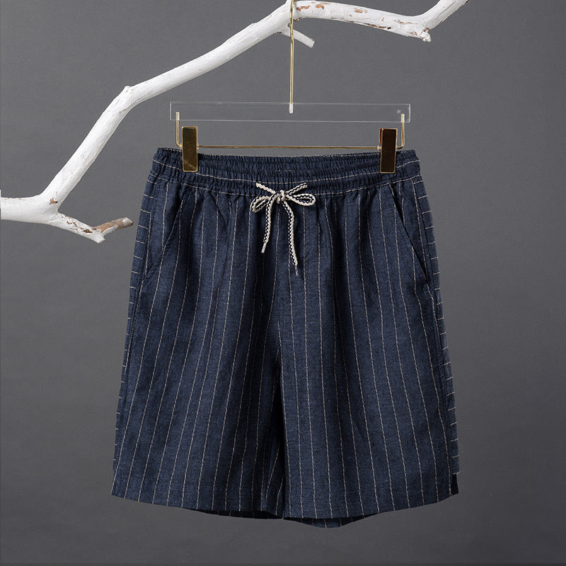 Bermuda de Linho Listrada Vonluthen VL015, feita com linho nobre, modelagem elegante e estampa discreta, garantindo conforto, sofisticação e versatilidade.