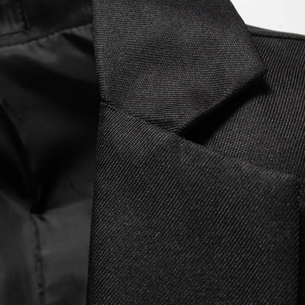 Blazer Masculino Vonluthen VL193, com corte moderno, tecido premium e detalhes refinados, perfeito para eventos formais ou casuais sofisticados.