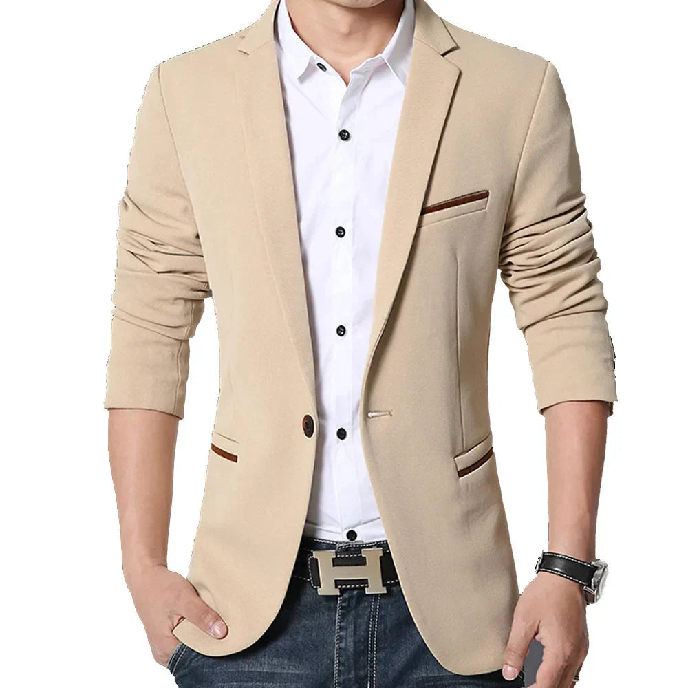 Blazer Masculino Slim Fit em Algodão Vonluthen VL187, com bolsos discretos e botões sofisticados, ideal para ocasiões formais e casuais.
