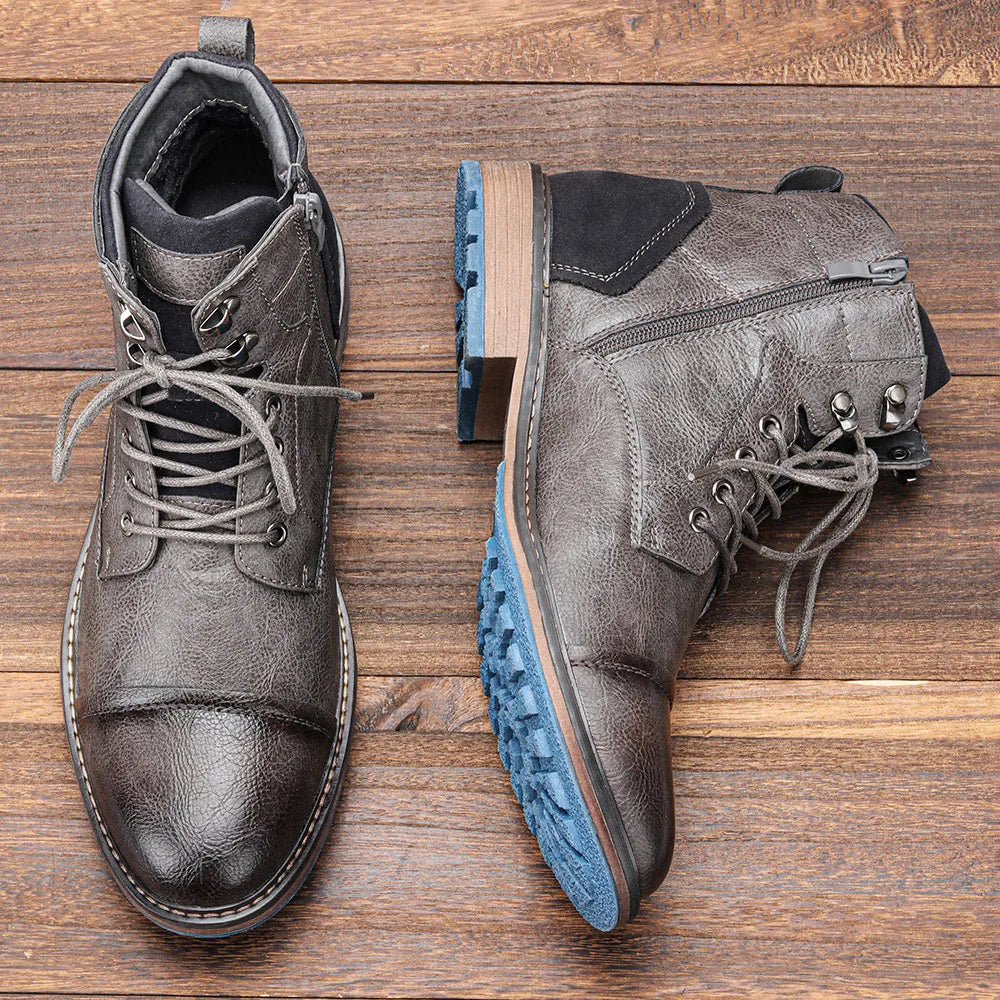 Bota Masculina em Couro Vonluthen VL156, couro resistente, solado emborrachado, interior acolchoado e design versátil para um visual sofisticado.