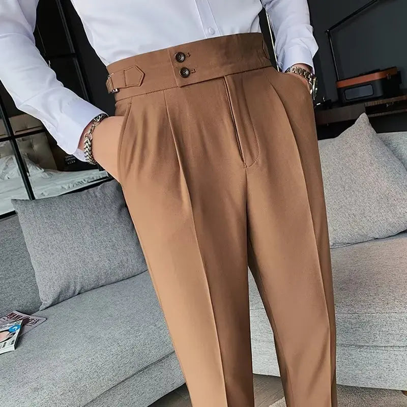 Calça de Alfaiataria Masculina Vonluthen VL212, com corte tradicional e tecido de alta qualidade, ideal para o ambiente de trabalho e ocasiões formais.