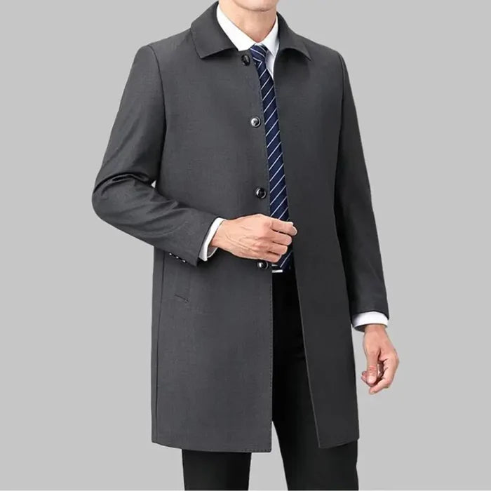 Sobretudo Masculino Vonluthen VL234, com lã batida e fechamento com botões, perfeito para ocasiões sociais e empresariais no inverno.