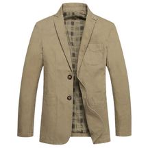 Blazer Masculino em Algodão Vonluthen VL032, confeccionado em algodão premium, com corte estruturado e detalhes sofisticados, ideal para diferentes ocasiões.