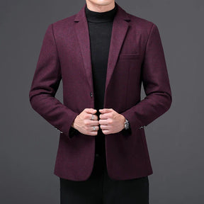 Blazer Masculino Vonluthen VL188, elegante e moderno, com corte ajustado e lapelas finas, perfeito para ocasiões formais e casuais sofisticadas.