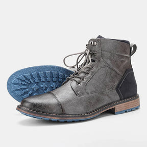 Bota Masculina em Couro Vonluthen VL156, couro resistente, solado emborrachado, interior acolchoado e design versátil para um visual sofisticado.