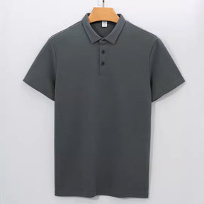 Camisa Polo Masculina Vonluthen VL006, confeccionada em algodão premium, com modelagem ajustada e toque suave, perfeita para composições sofisticadas e casuais.