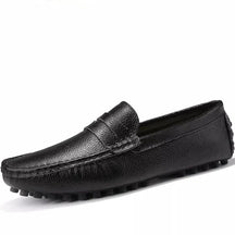 Mocassim Masculino em Couro Vonluthen VL041, com palmilha macia e solado flexível. Modelo clássico, elegante e confortável.