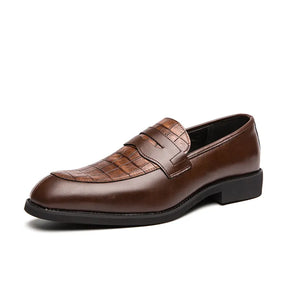 Mocassim Masculino em Couro Vonluthen VL044, solado flexível e palmilha acolchoada. Modelo sofisticado e confortável para qualquer ocasião.