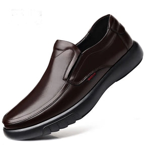 Mocassim Masculino Vonluthen VL065 com acabamento artesanal, solado resistente e palmilha macia para um ajuste confortável e sofisticado.