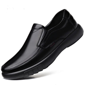 Mocassim Masculino Vonluthen VL065 com acabamento artesanal, solado resistente e palmilha macia para um ajuste confortável e sofisticado.