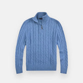 Suéter Masculino em Tricot Vonluthen VL018, feito com tricot premium, modelagem ajustada e meio zíper, proporcionando um visual sofisticado e confortável.